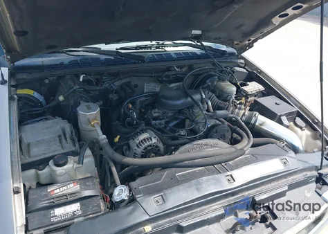 2001 Chevrolet S-10 Ls из США, поврежденный, VIN 1GCCS19W018124714